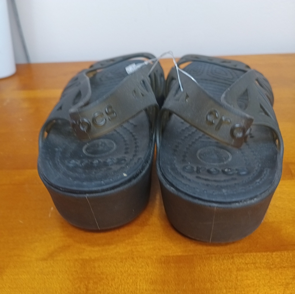 Women’s Crocs Size 10 Black Small wedge peep Toe Sling Back - Picture 4 of 6